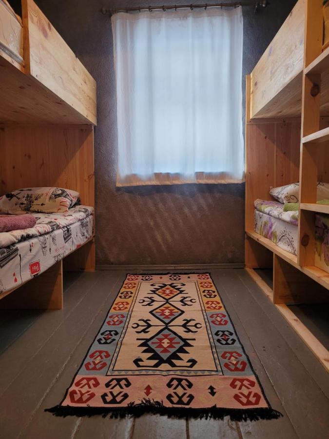 Darya Hostel Jyrgalan Esterno foto