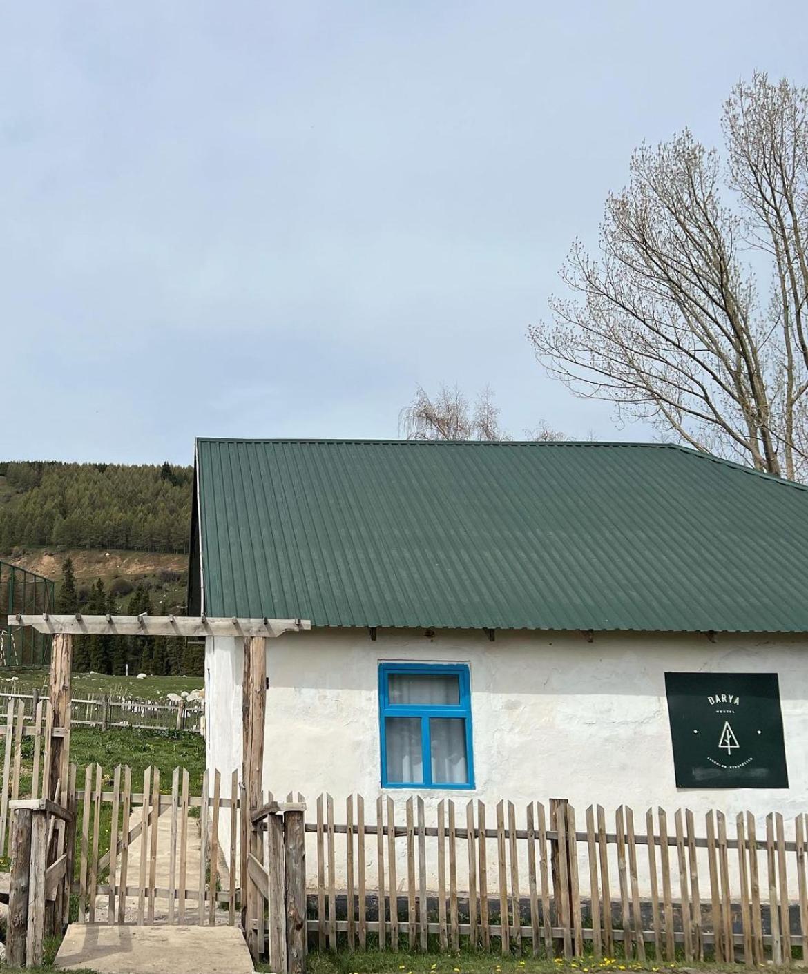 Darya Hostel Jyrgalan Esterno foto